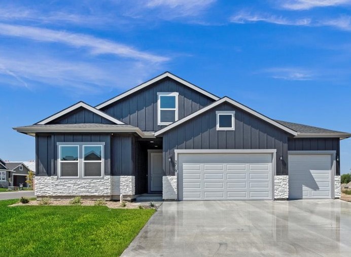 01-Front of Home (2)